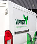 Busje met het logo van Vertisol