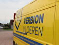 Close up van de bedrijfsbus van Verbion Vloeren Winschoten